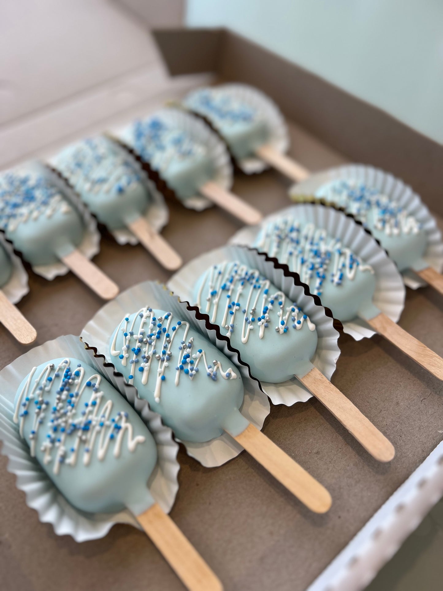 Cakesicles